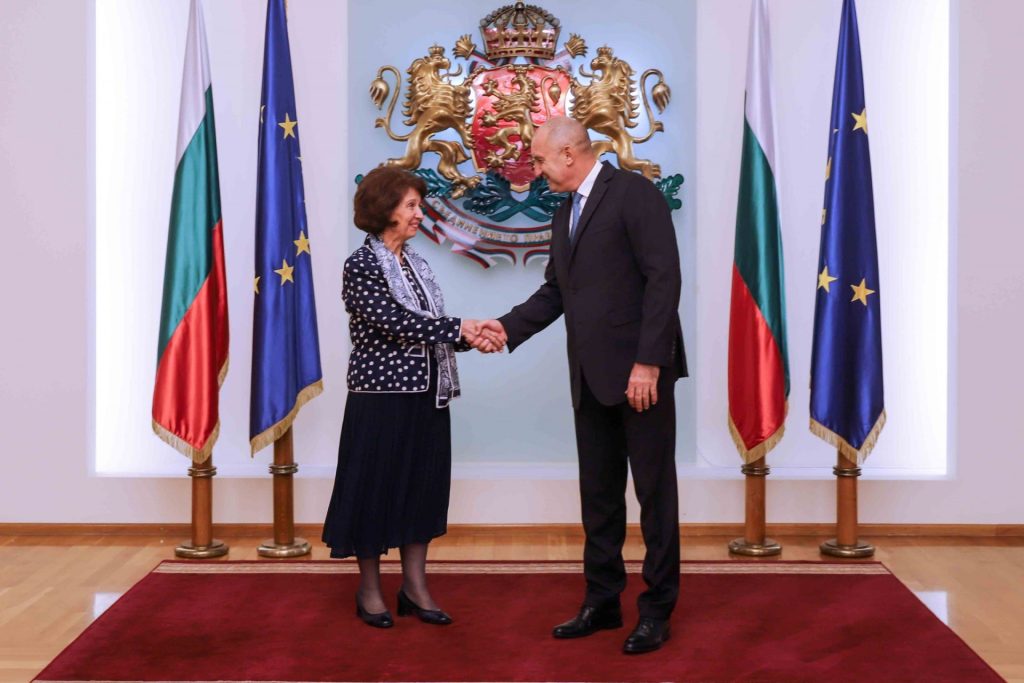 Photograph of Siljanovska Davkova and Radev Sparks Controversy