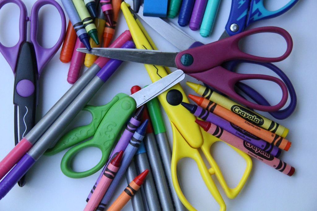 Government Freezes Margins of Prices of School Supplies