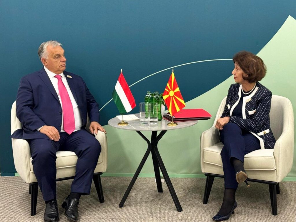 President Siljanovska Davkova Meets Hungarian PM Orban in Baku