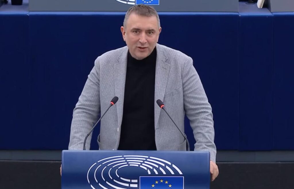 Bulgarian MEP Valchev Says He’s One behind Amendment on Identity