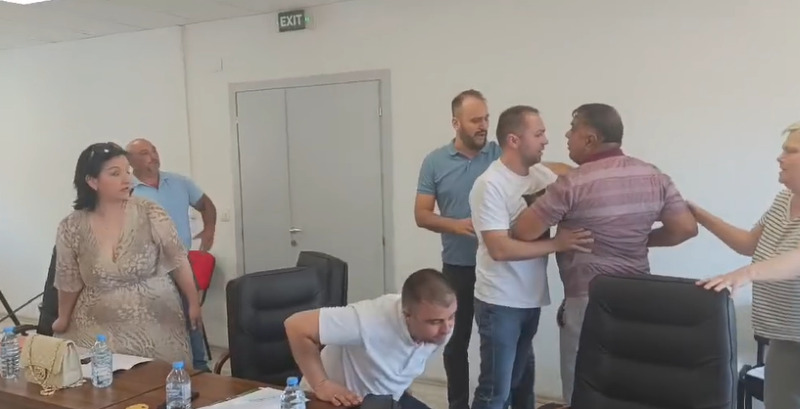 Incident at Kocani Council Session, Municipality Employee Taken to Hospital