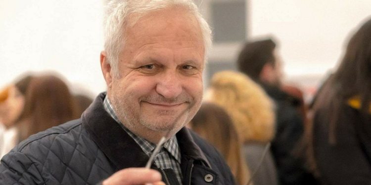 Reactions to Journalist Trickovski’s Facebook Comment on Mickoski
