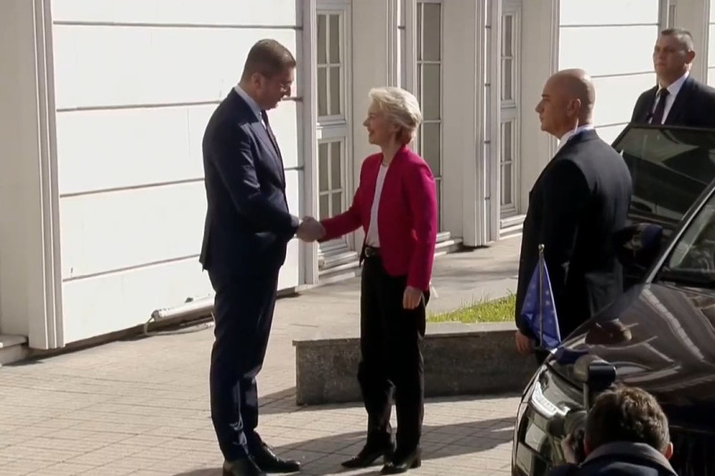 North Macedonia Needs to Make ‘Agreed Constitutional Change’, EC President Says on X after Meeting Mickoski