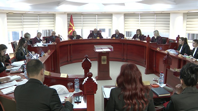 Constitutionality over Reductions of Judges and Prosecutors’ Pay to Be Assessed