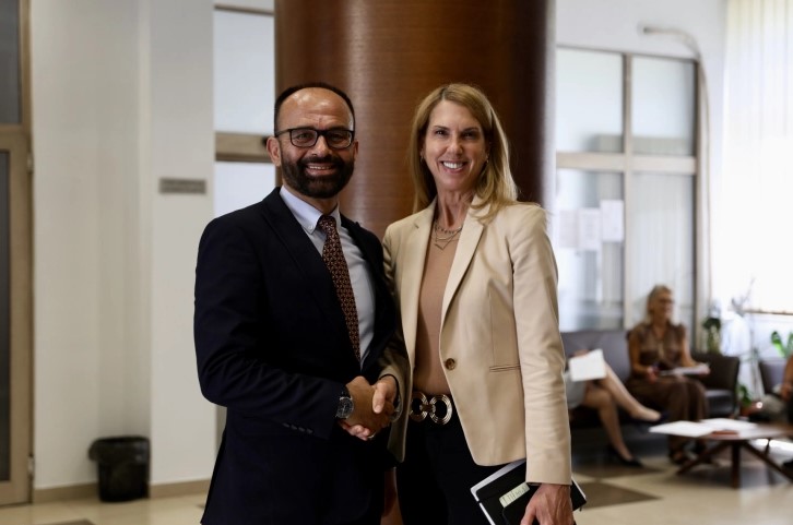 Minister Shasivari Meets U.S. CDA Varnes